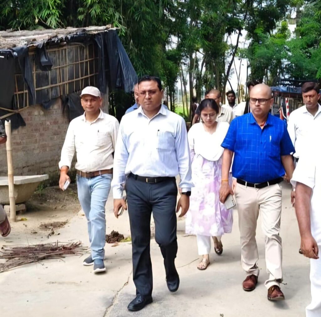 उप विकास आयुक्त ने स्वच्छता अभियान अंतर्गत किए गए कार्यों का किया स्थलीय निरीक्षण,कायाकल्प अभियान के प्रगति की समीक्षा